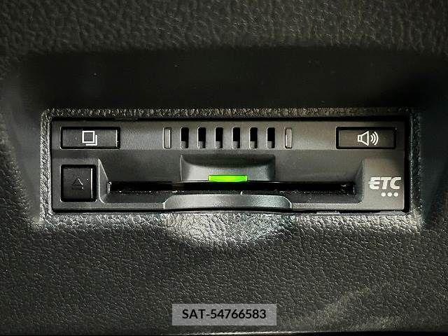 Toyota PRIUS PHV 2019-04 221472-14