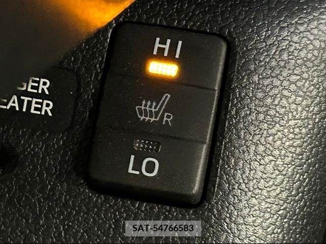 Toyota PRIUS PHV 2019-04 221472-4