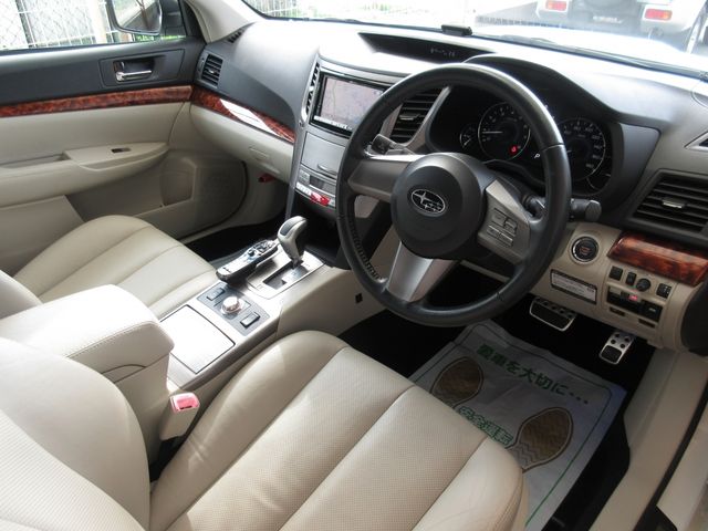 Subaru LEGACY 2010-09 2492-6