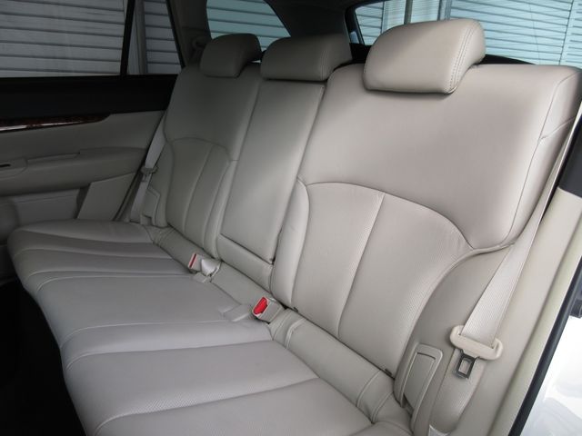 Subaru LEGACY 2010-09 2492-10