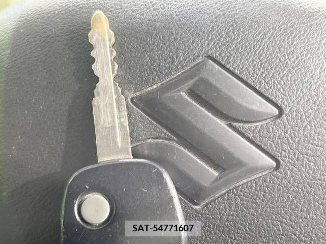 Suzuki ALTO 2016-01 305037-4