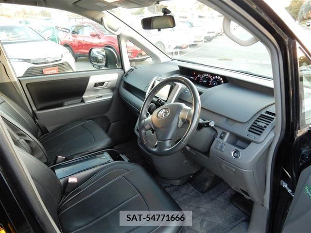Toyota VOXY 2007-07 202122-3