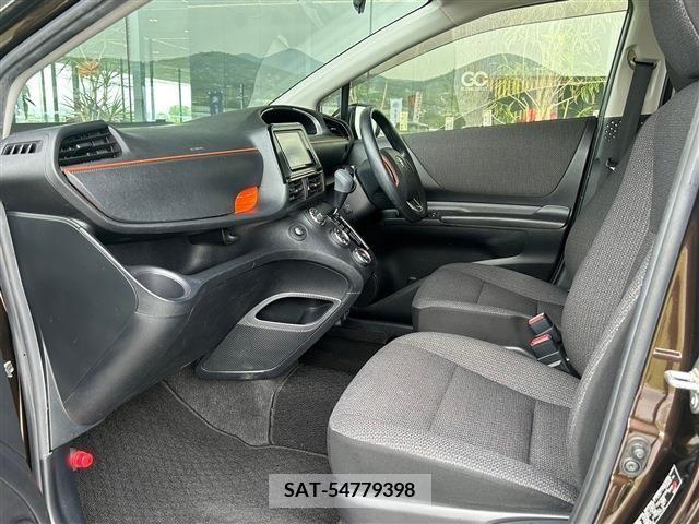 Toyota SIENTA 2020-01 298332-6