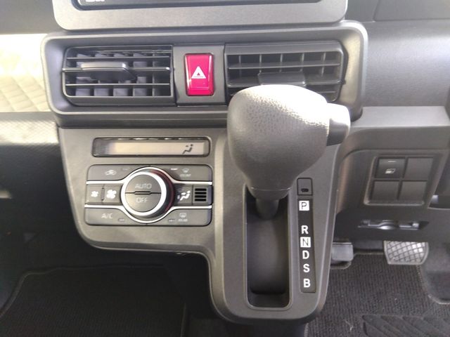 Daihatsu TANTO 2021-05 13927-12