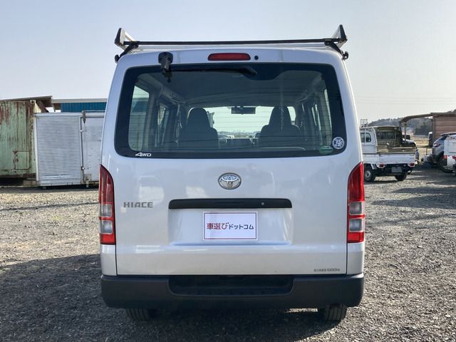 Toyota HIACE VAN 2010-12 1324-5