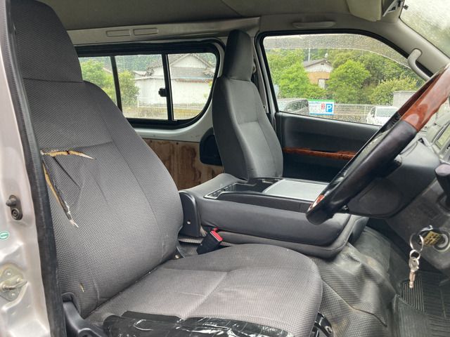 Toyota HIACE VAN 2010-12 1324-14