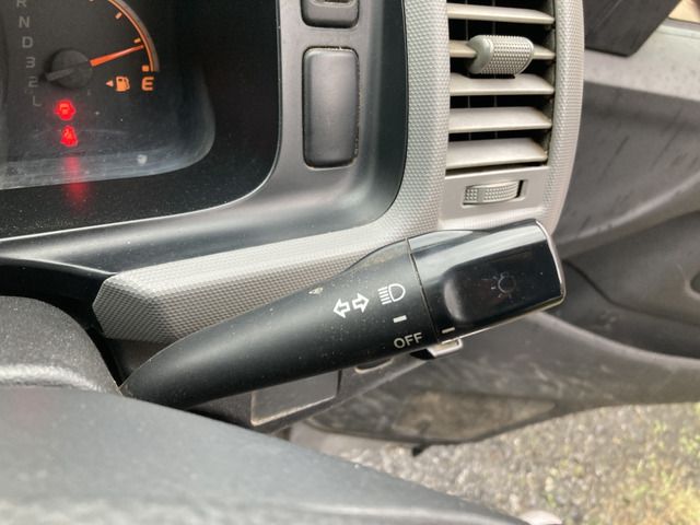 Toyota HIACE VAN 2010-12 1324-12