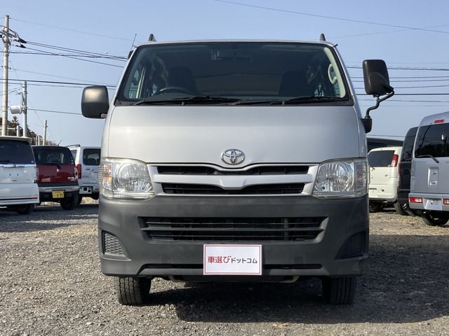 Toyota HIACE VAN 2010-12 1324-2