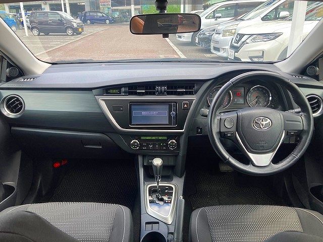 Toyota AURIS 2012-10 5707-1