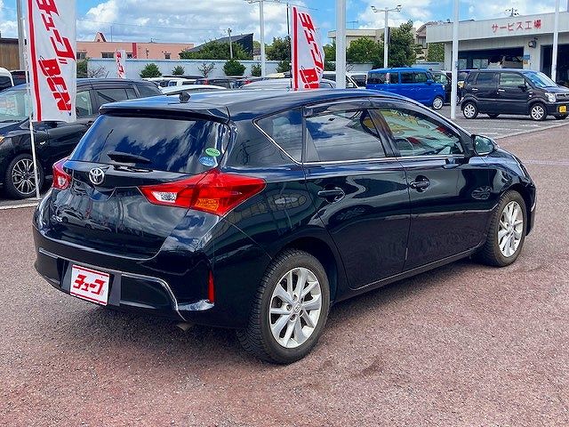 Toyota AURIS 2012-10 5707-2
