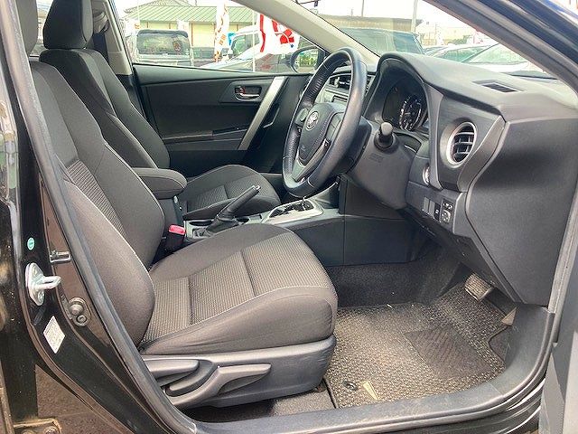 Toyota AURIS 2012-10 5707-3