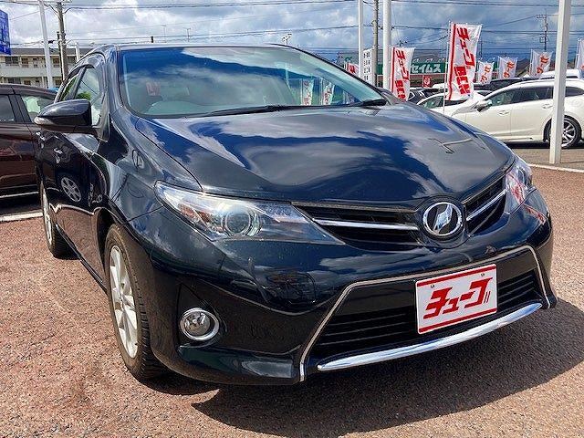 Toyota AURIS 2012-10 5707-6