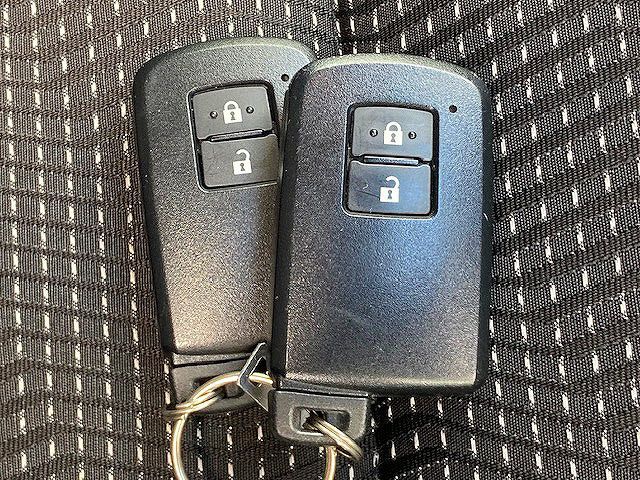 Toyota AURIS 2012-10 5707-4