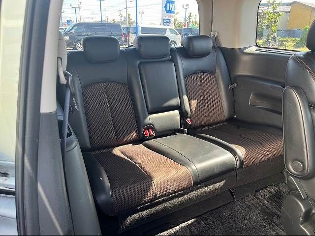 Nissan ELGRAND 2011-12 15777-10
