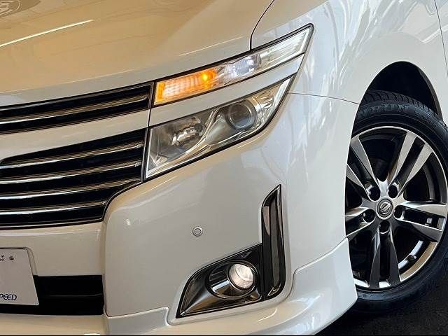 Nissan ELGRAND 2011-12 15777-18