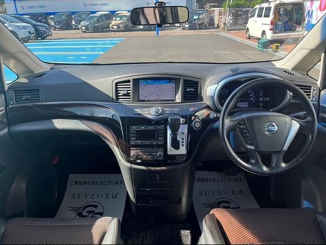 Nissan ELGRAND 2011-12 15777-1