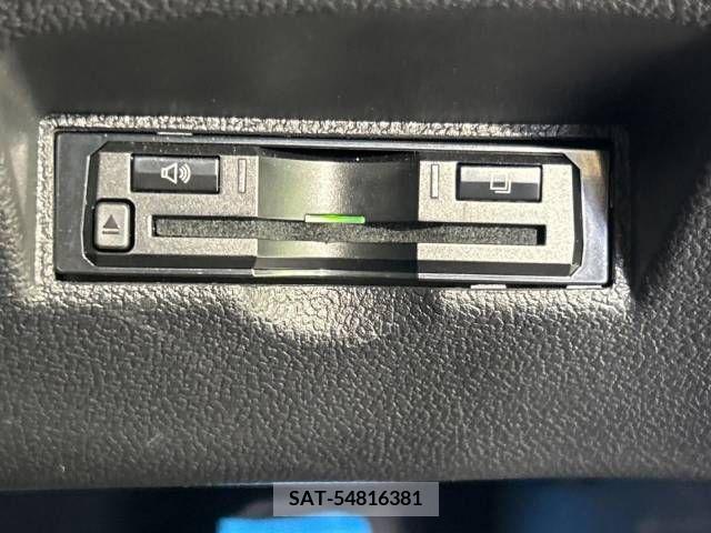 Toyota PRIUS 2019-07 322423-6