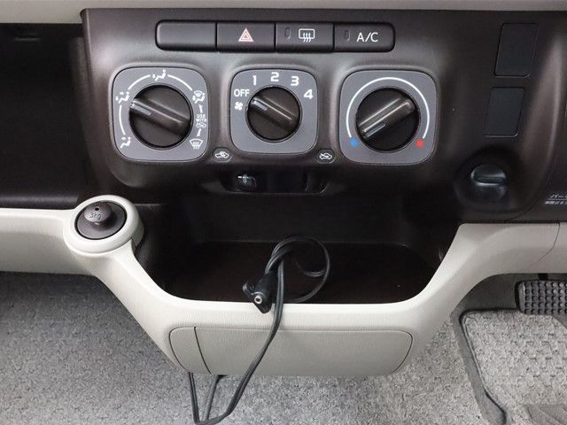 Toyota PASSO 2012-11 181337-18