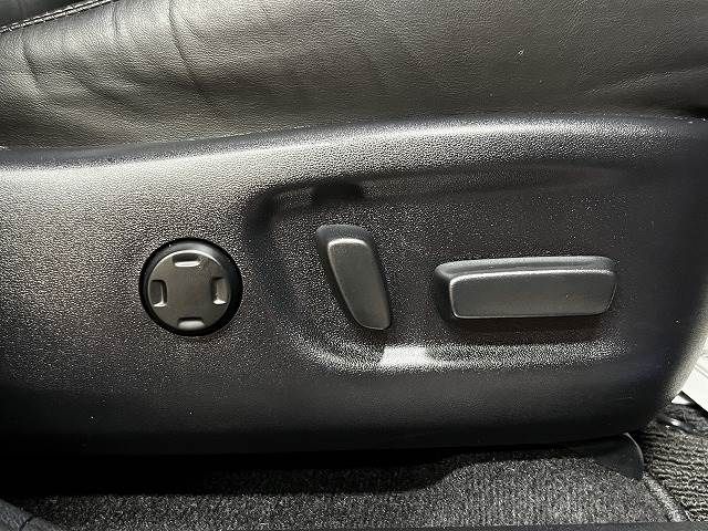 Toyota HARRIER 2018-02 22611-5