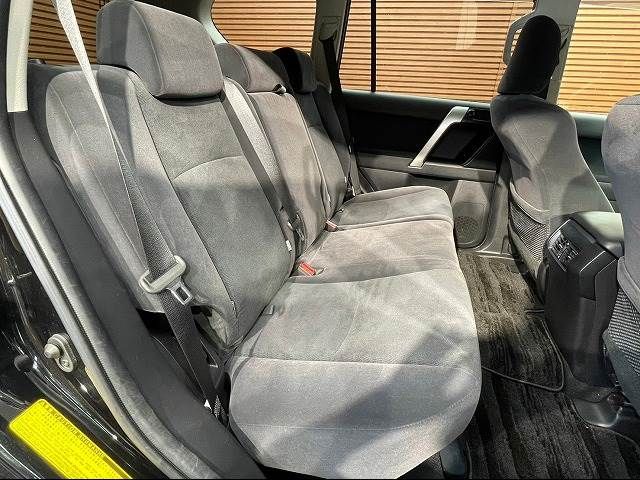 Toyota PRADO 2018-01 12293-8
