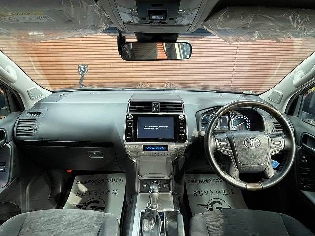 Toyota PRADO 2018-01 12293-1