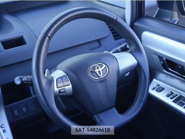 Toyota VOXY 2011-11 216622-17