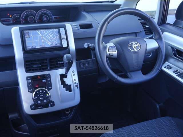 Toyota VOXY 2011-11 216622-16