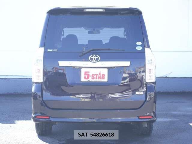 Toyota VOXY 2011-11 216622-9