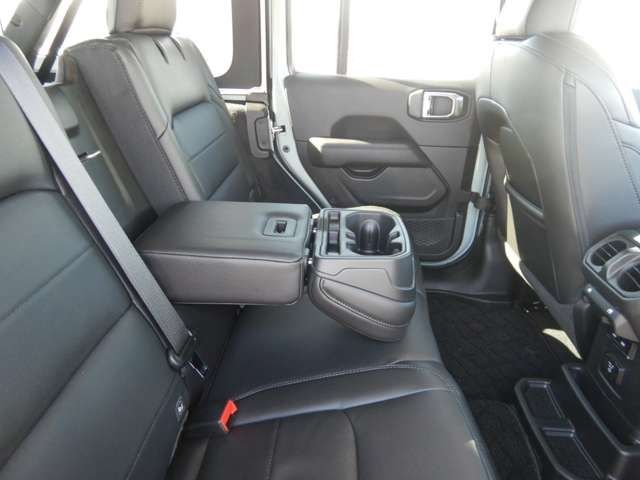 Jeep WRANGLER 2023-10 27296-26
