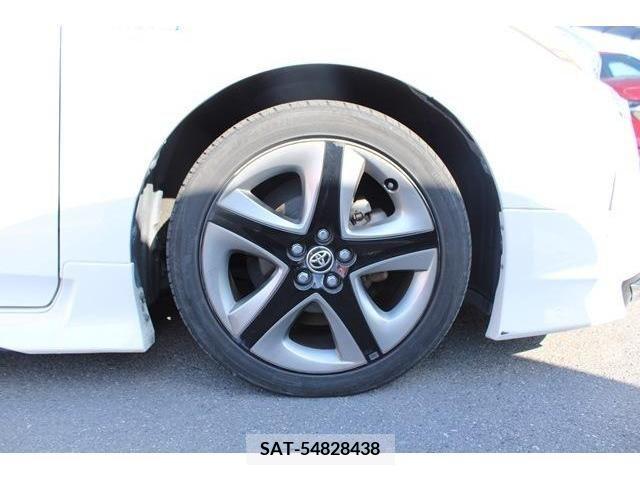 Toyota PRIUS 2016-04 228399-19