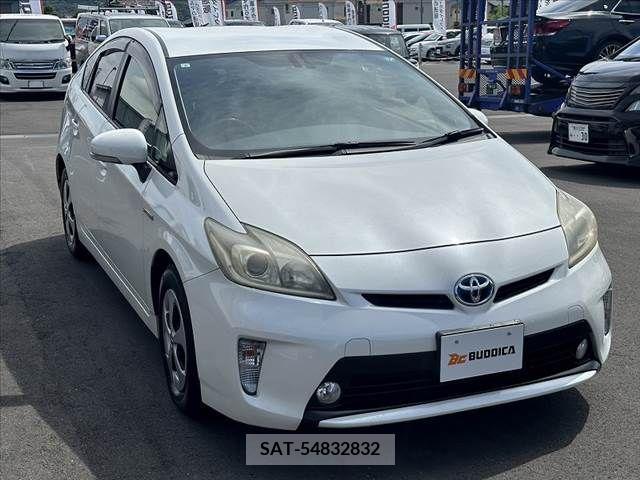 Toyota PRIUS 2013-02 377275-10