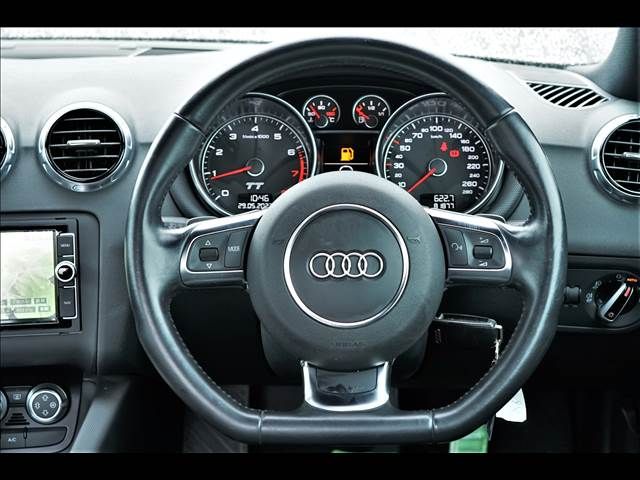Audi TT 2015-03 8046-12
