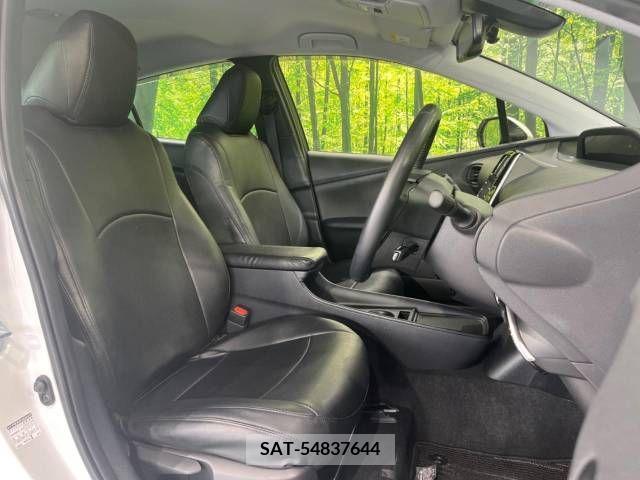 Toyota PRIUS 2021-11 366558-8