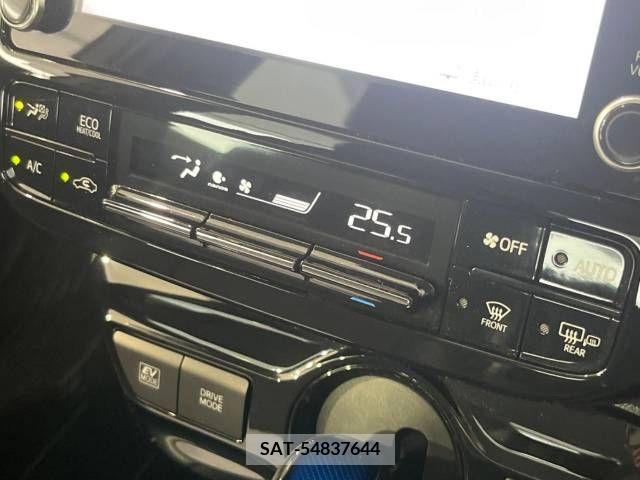 Toyota PRIUS 2021-11 366558-7