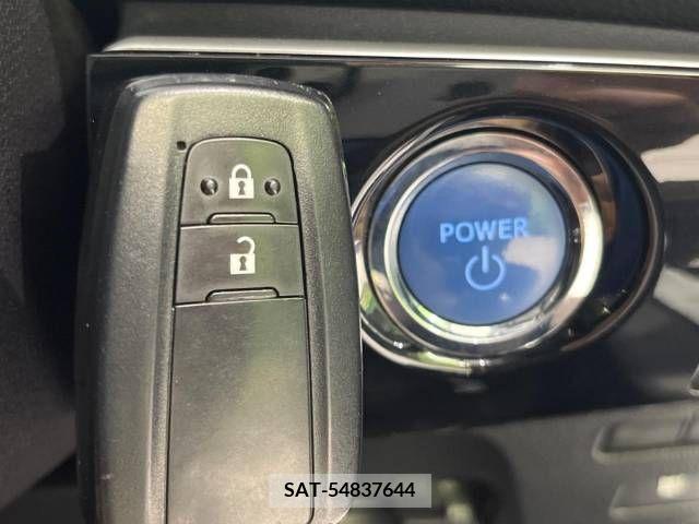 Toyota PRIUS 2021-11 366558-6