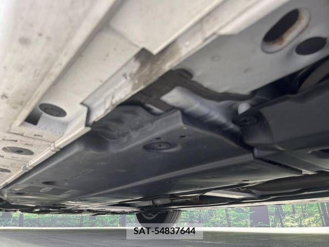 Toyota PRIUS 2021-11 366558-19