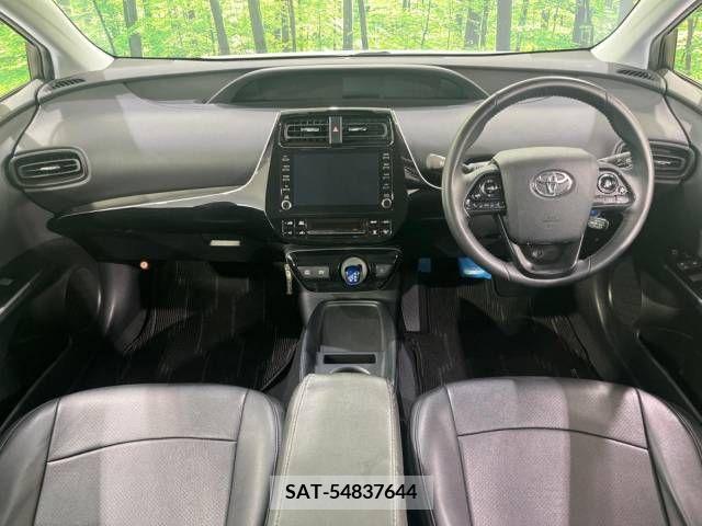 Toyota PRIUS 2021-11 366558-1