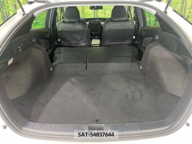 Toyota PRIUS 2021-11 366558-10