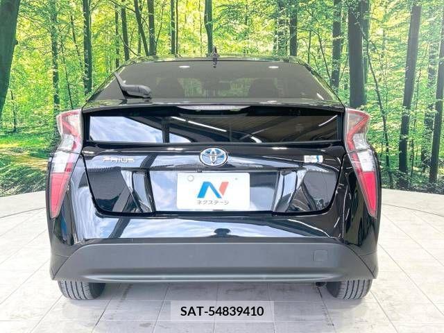Toyota PRIUS 2016-03 237926-15