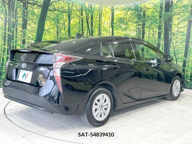 Toyota PRIUS 2016-03 237926-17