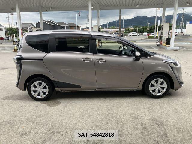 Toyota SIENTA 2020-11 330243-5
