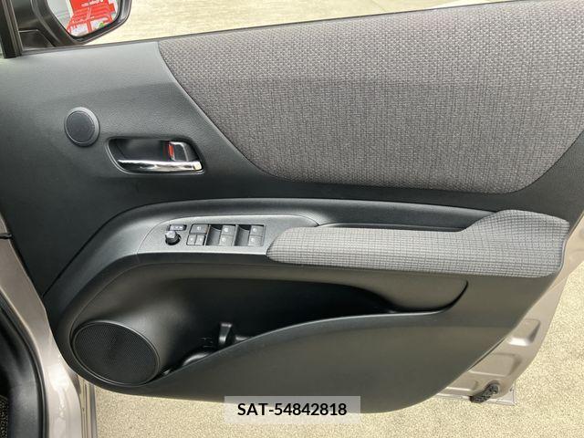 Toyota SIENTA 2020-11 330243-12