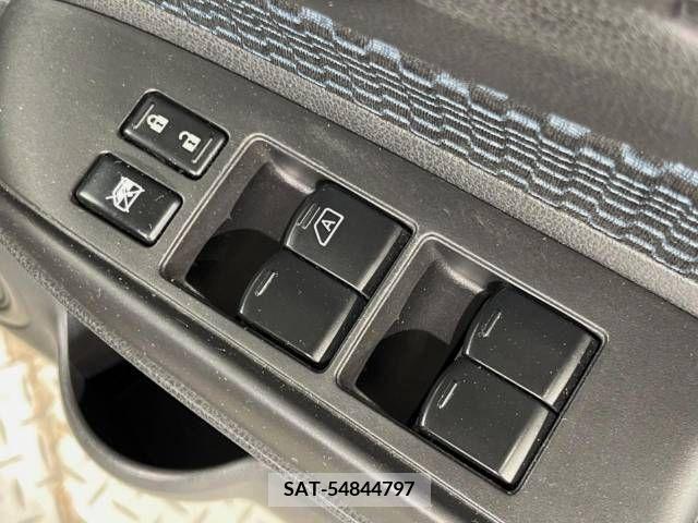 Nissan NOTE 2013-09 365337-19