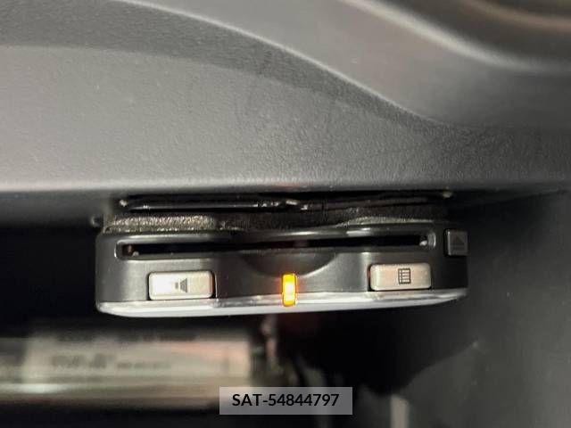Nissan NOTE 2013-09 365337-5