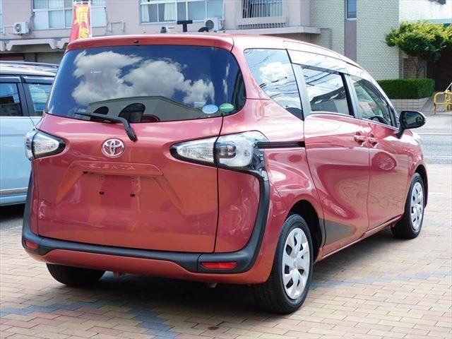 Toyota SIENTA 2017-11 7435-2