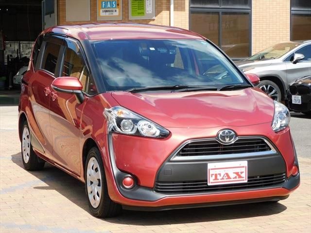 Toyota SIENTA 2017-11 7435-1