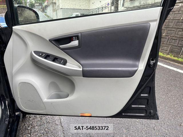 Toyota PRIUS 2011-02 282100-19
