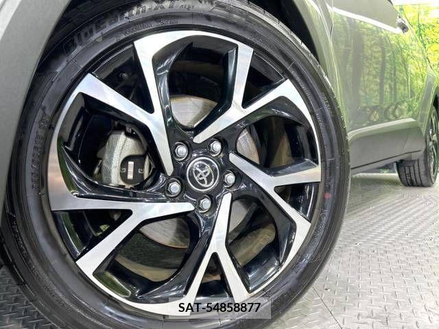 Toyota C-HR 2018-06 264197-13