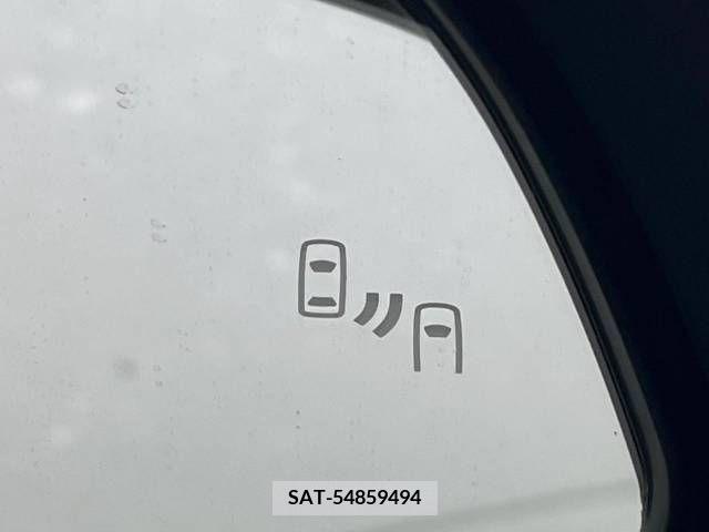 Toyota VOXY 2022-10 370369-6
