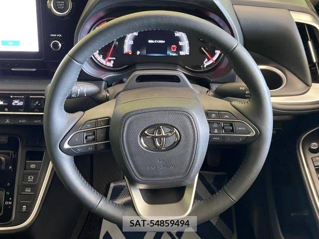 Toyota VOXY 2022-10 370369-11